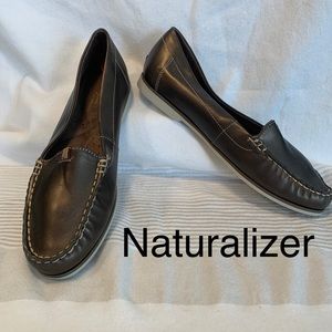 NEW Naturalizer Brown Loafer